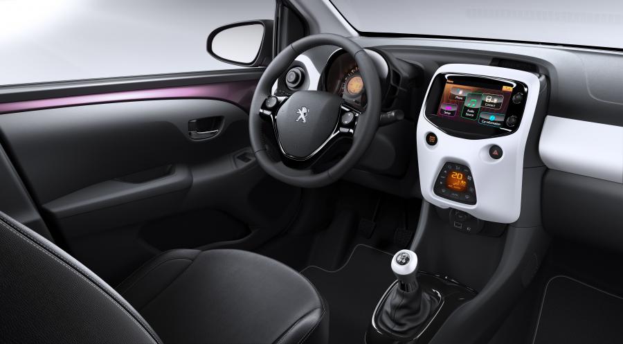  Peugeot 108 5-Door 2014 года  (фото 25 из 33)